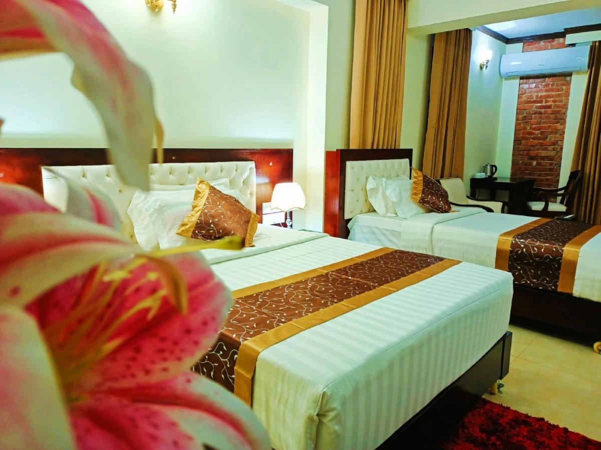 Hotel Crystal Rose - Sylhet Buitenkant foto