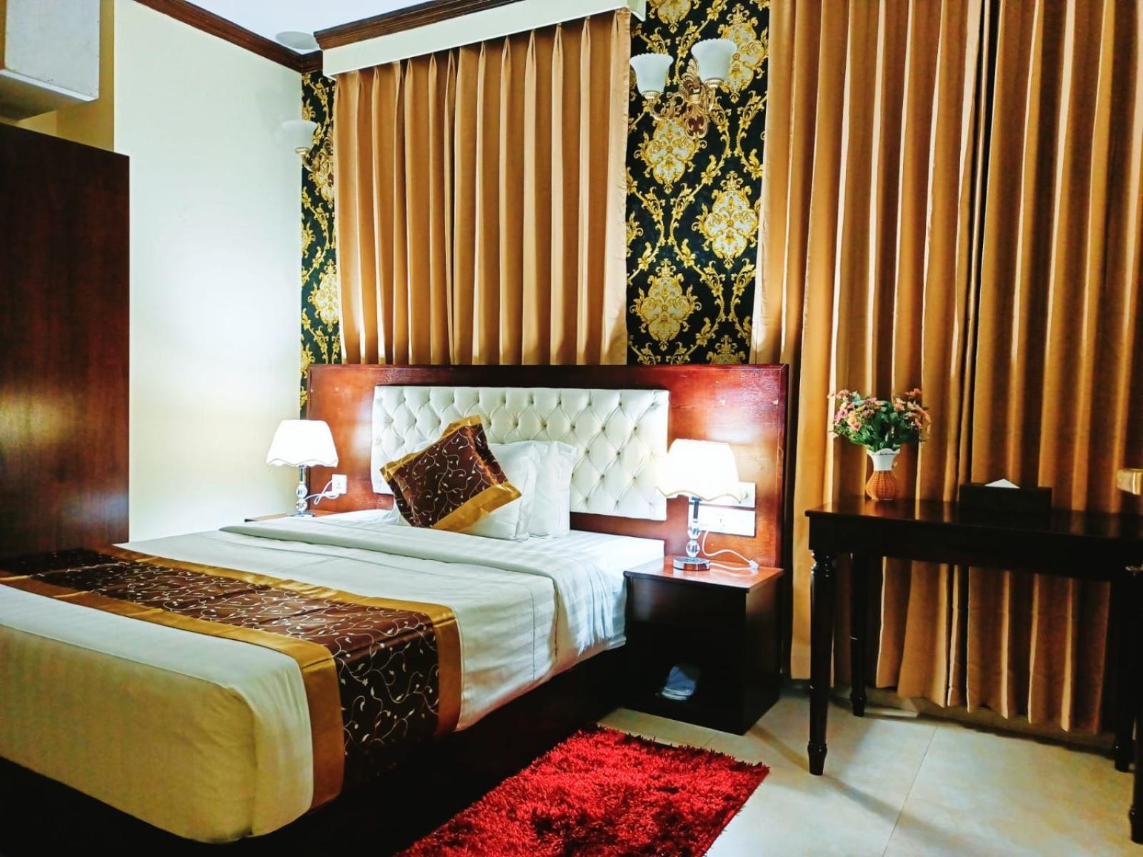 Hotel Crystal Rose - Sylhet Buitenkant foto